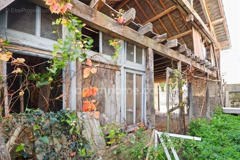 Maison à SAINT-HILAIRE-LA-TREILLE