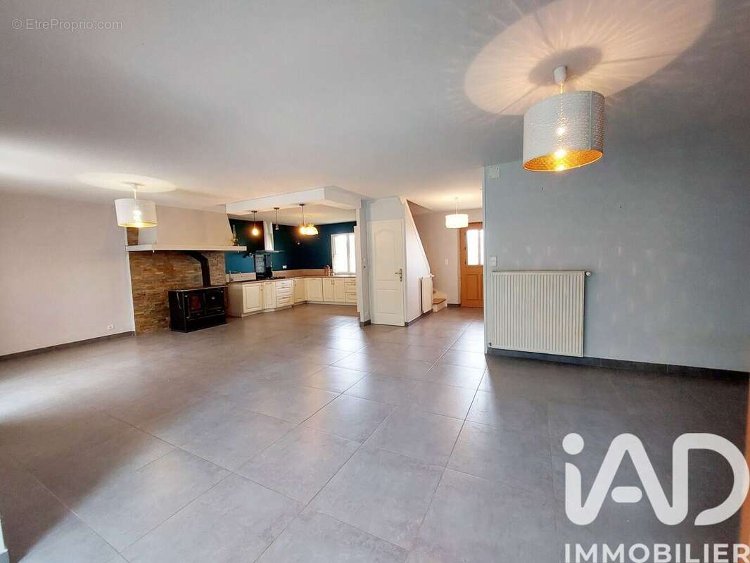 Photo 5 - Maison à ARCES-DILO
