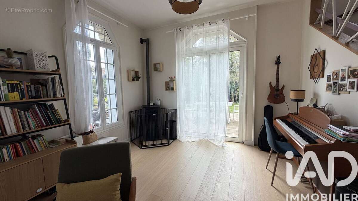 Photo 6 - Maison à VERT-SAINT-DENIS