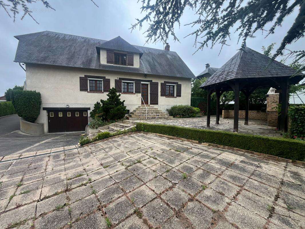 Maison sur sous sol 6 chambres  200 m2 - photo 3