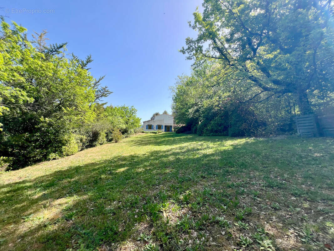 Maison à ROQUEVAIRE