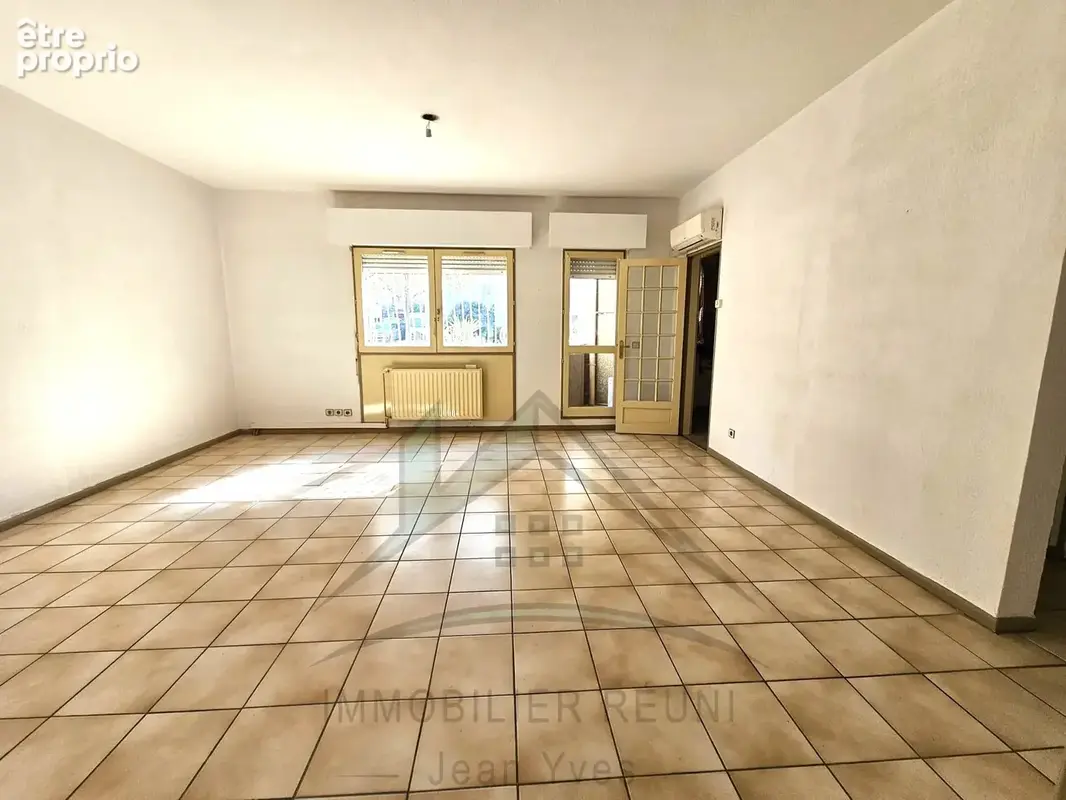 Du calme, de l’espace, 2 chambres et une terrasse… une visite s’impose ! - photo 3