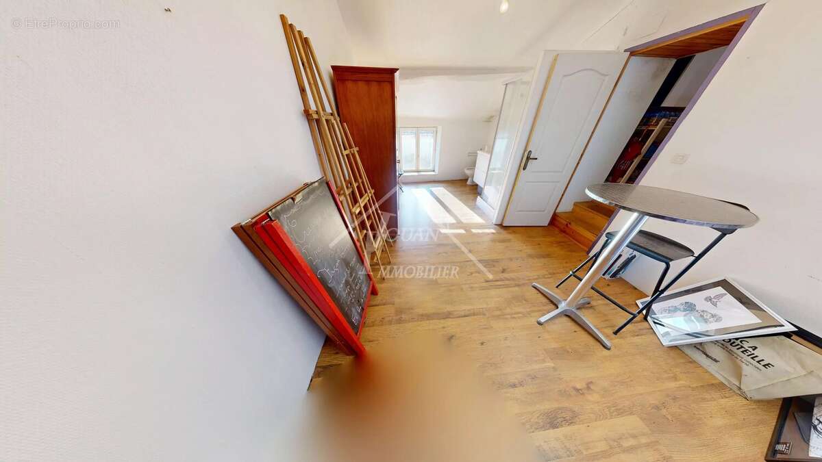 Commerce à CHARROUX