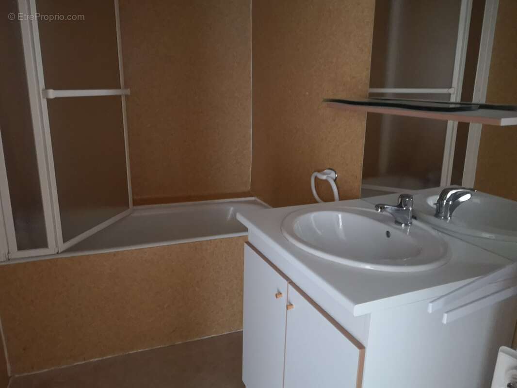 Appartement 80 m² à Tulle  - photo 21