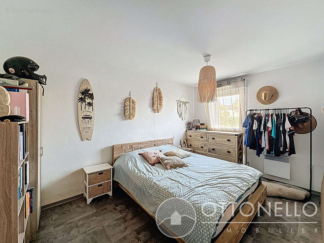 Appartement à PUGET-SUR-ARGENS