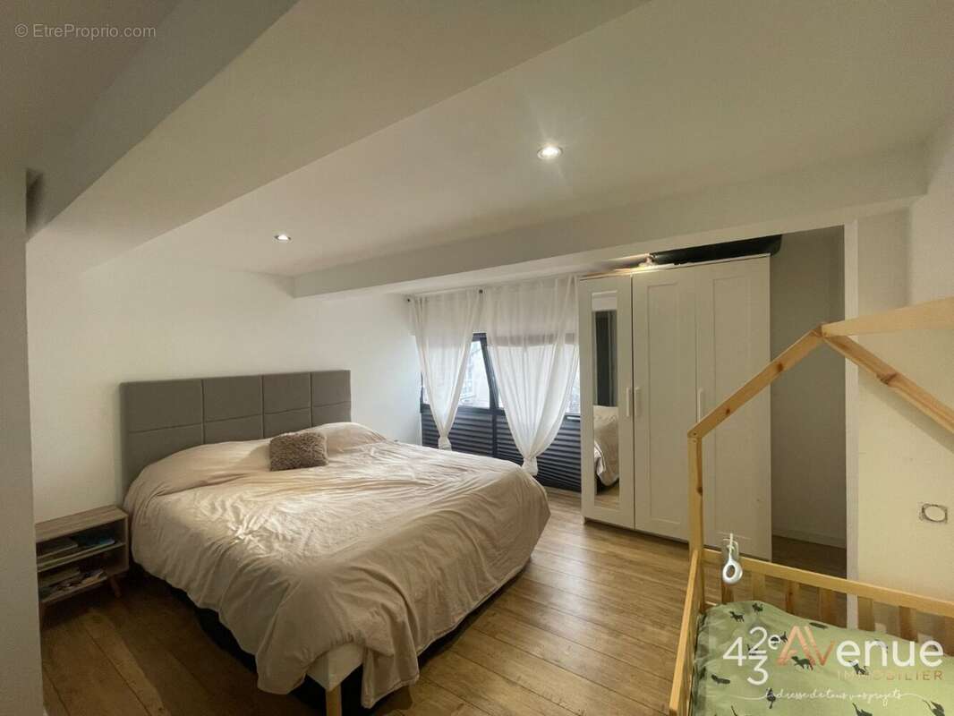 Appartement à SAINT-ETIENNE