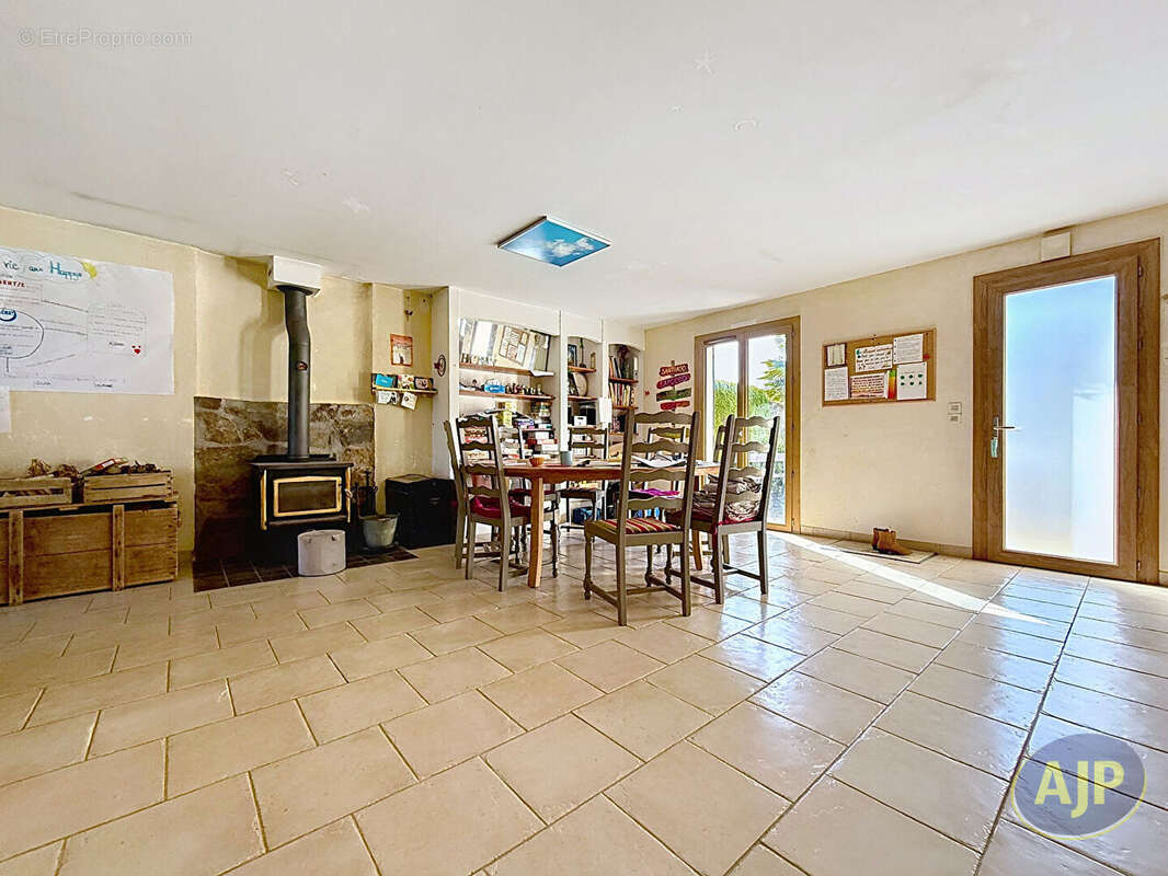 Maison Sainte-Pazanne 165 m2 - photo 2