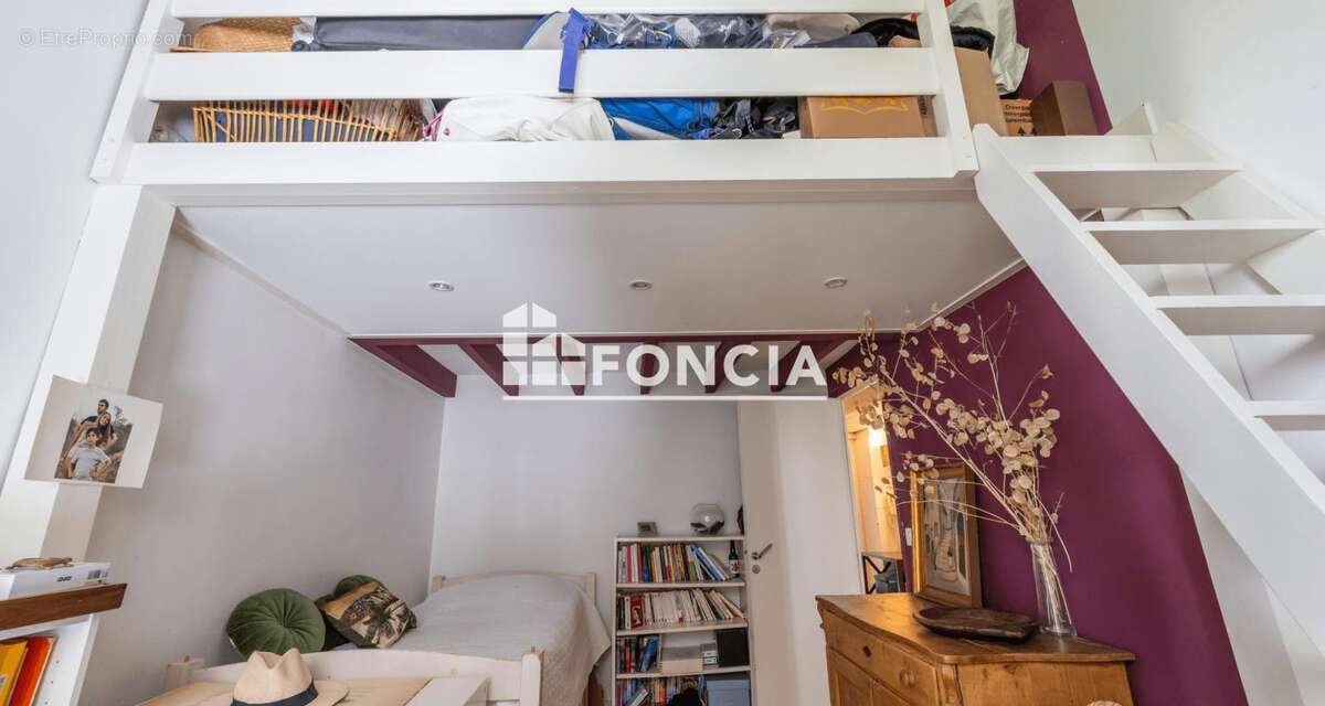 Appartement à PARIS-17E