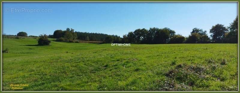 Maison à MONTMOREAU-SAINT-CYBARD