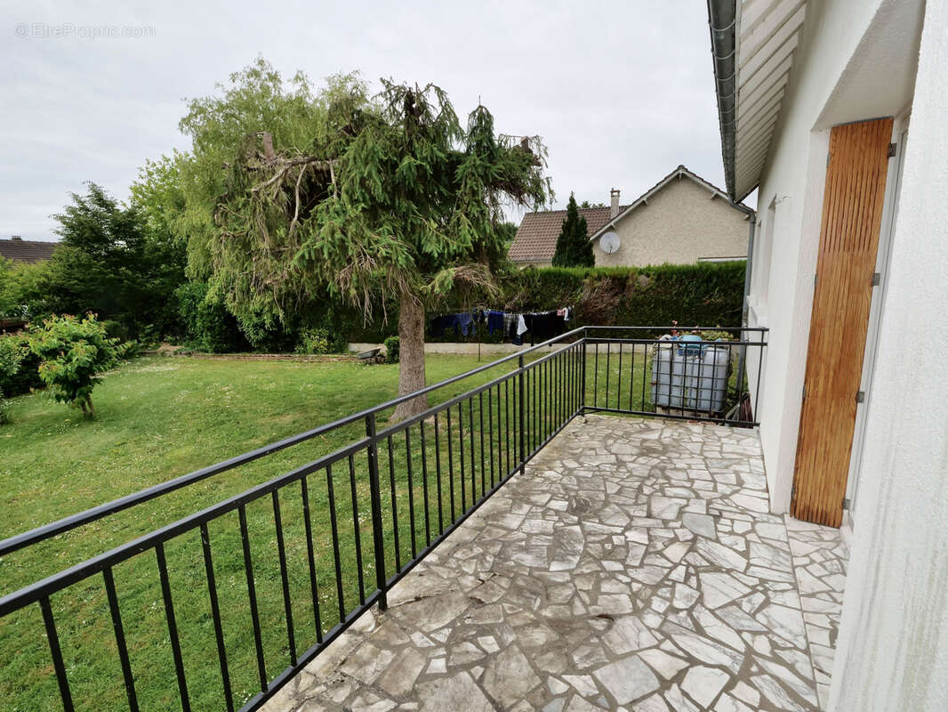 Maison à LE CHATELET-EN-BRIE