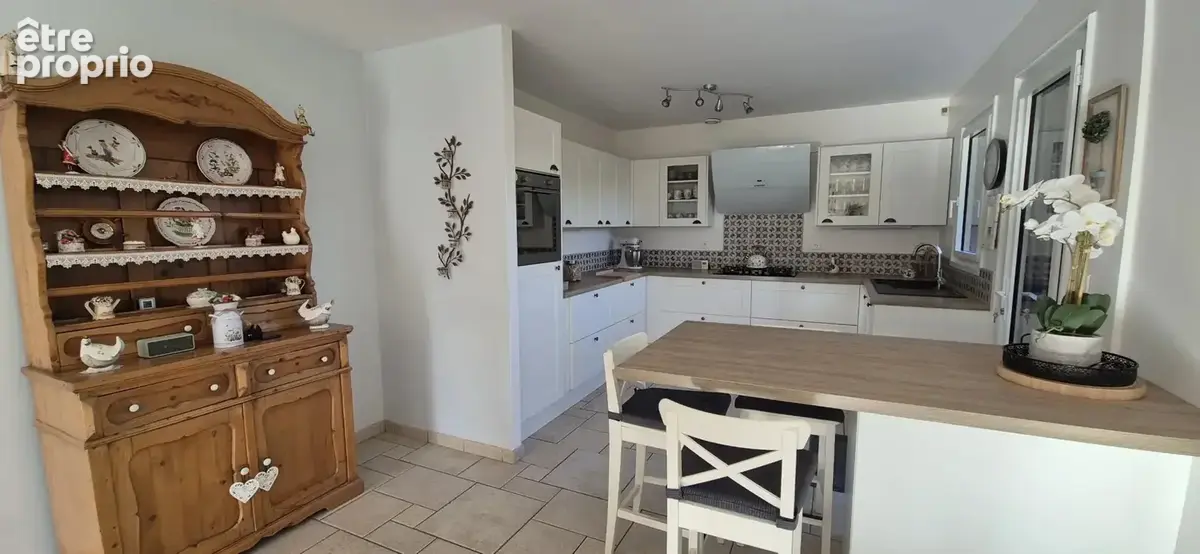 Magnifique maison Individuelle en semi plain-pied/ 3 ch/ garage/ carport et jardin - photo 4