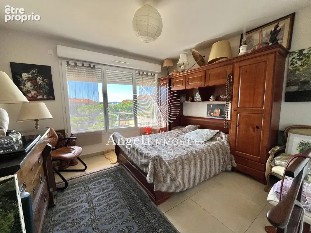 Appartement en dernier étage - FREJUS - photo 8