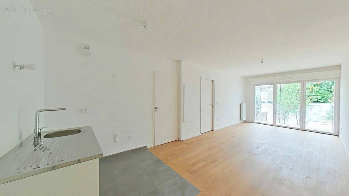 Appartement à PARIS-20E