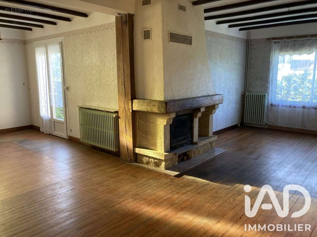 Maison 208 m² à Momeres  - photo 8