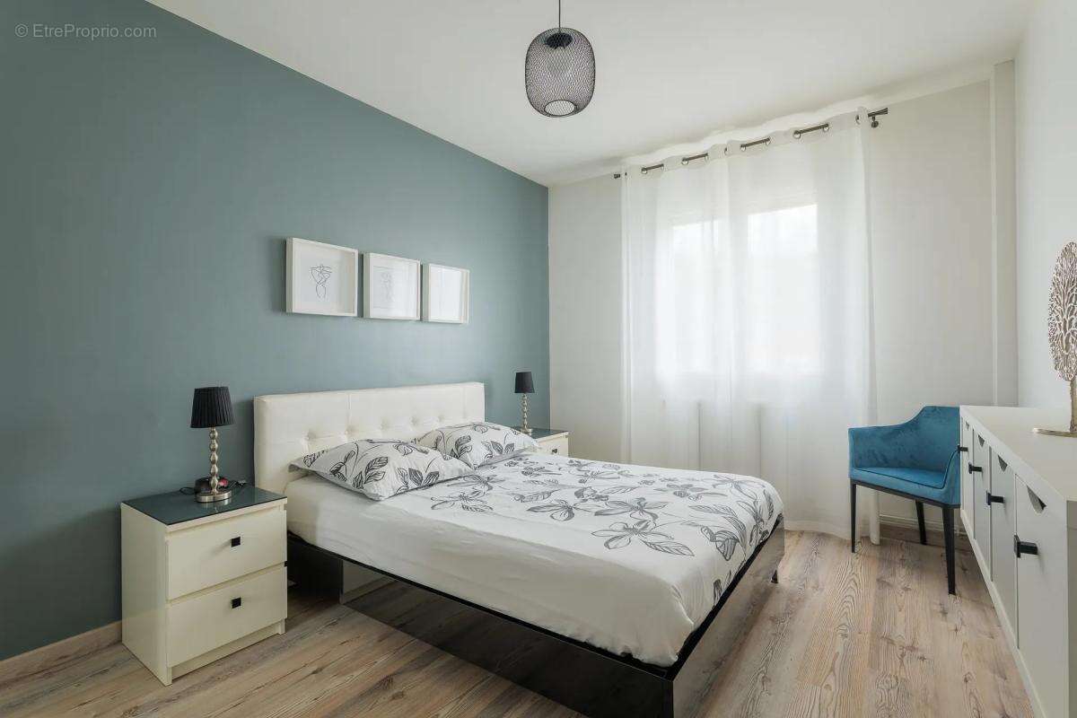 Maison de 9 pièces de 236 m² à Ozoir-la-Ferrière - photo 10