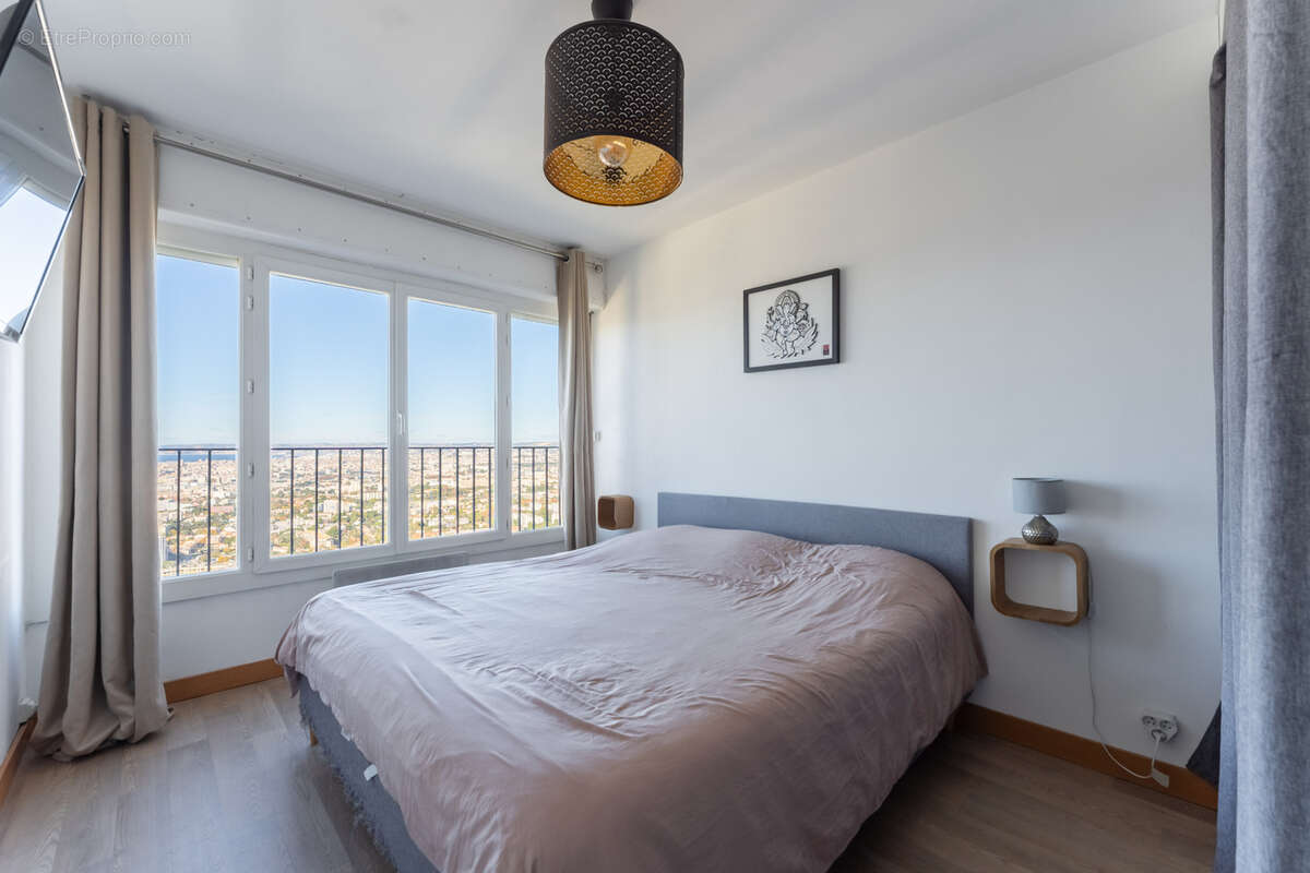 Appartement à MARSEILLE-9E