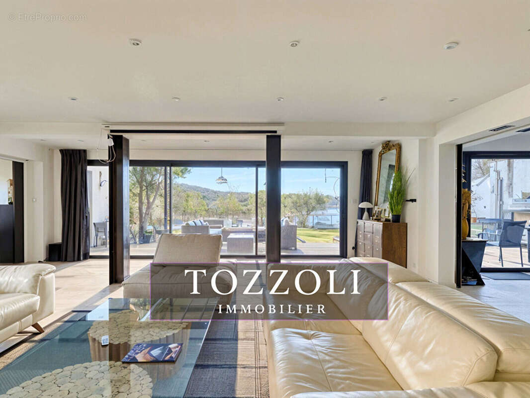 Maison à SAINT-QUENTIN-FALLAVIER