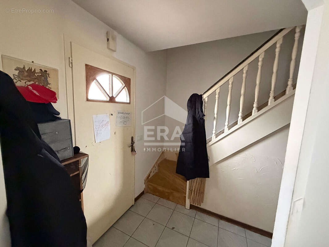 Maison à MONTEREAU-FAULT-YONNE