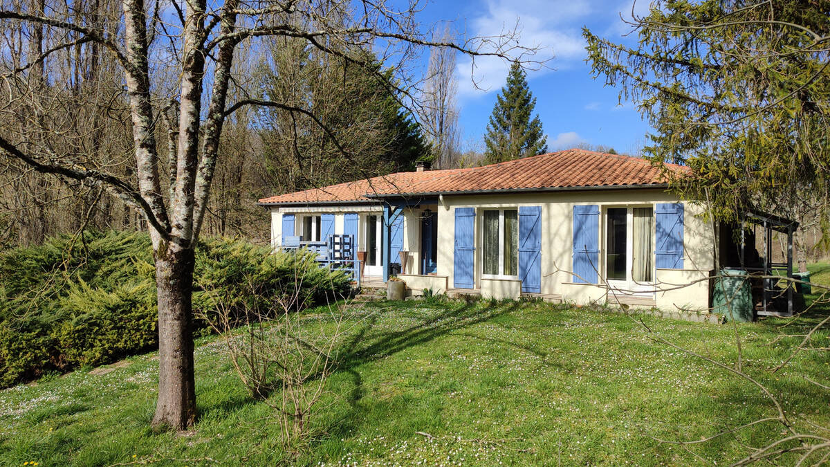 Maison à MONTAIGU-DE-QUERCY