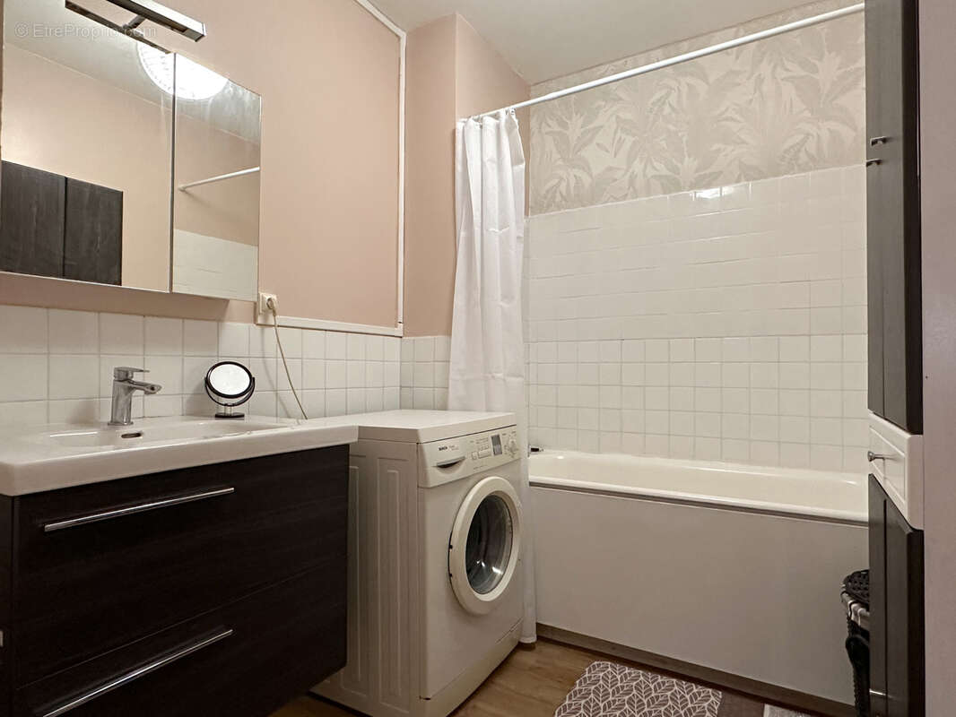 Appartement T4 de 88 m2, 3 chambres, loggia et parking - photo 10