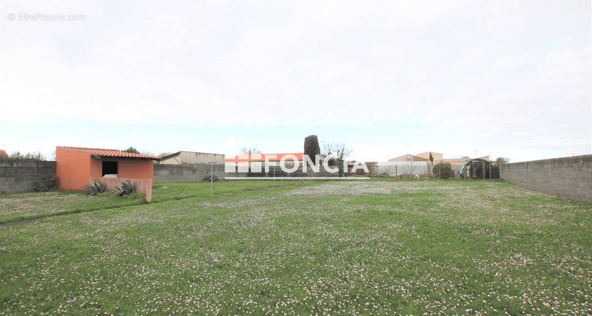 Terrain à LA JARRIE