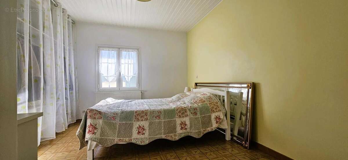 Maison à SAINT-LAURENT-DES-VIGNES