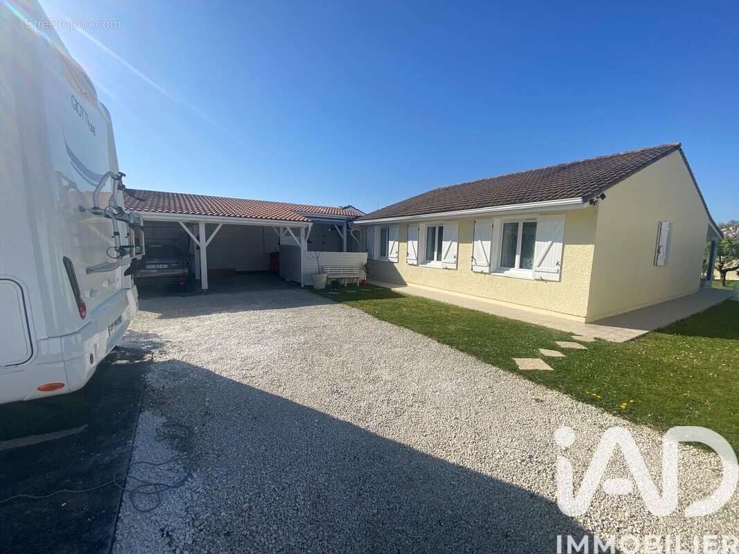Maison 100 m² à Floirac  - photo 8
