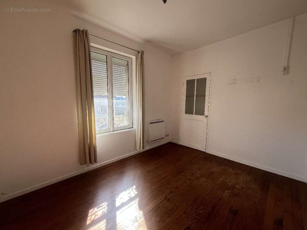 Maison à PORT-EN-BESSIN-HUPPAIN