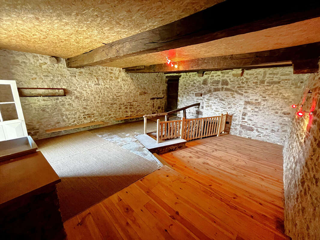 Maison à SAINT-AMOUR