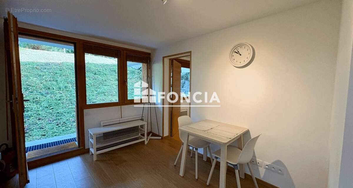 Appartement à LES ALLUES