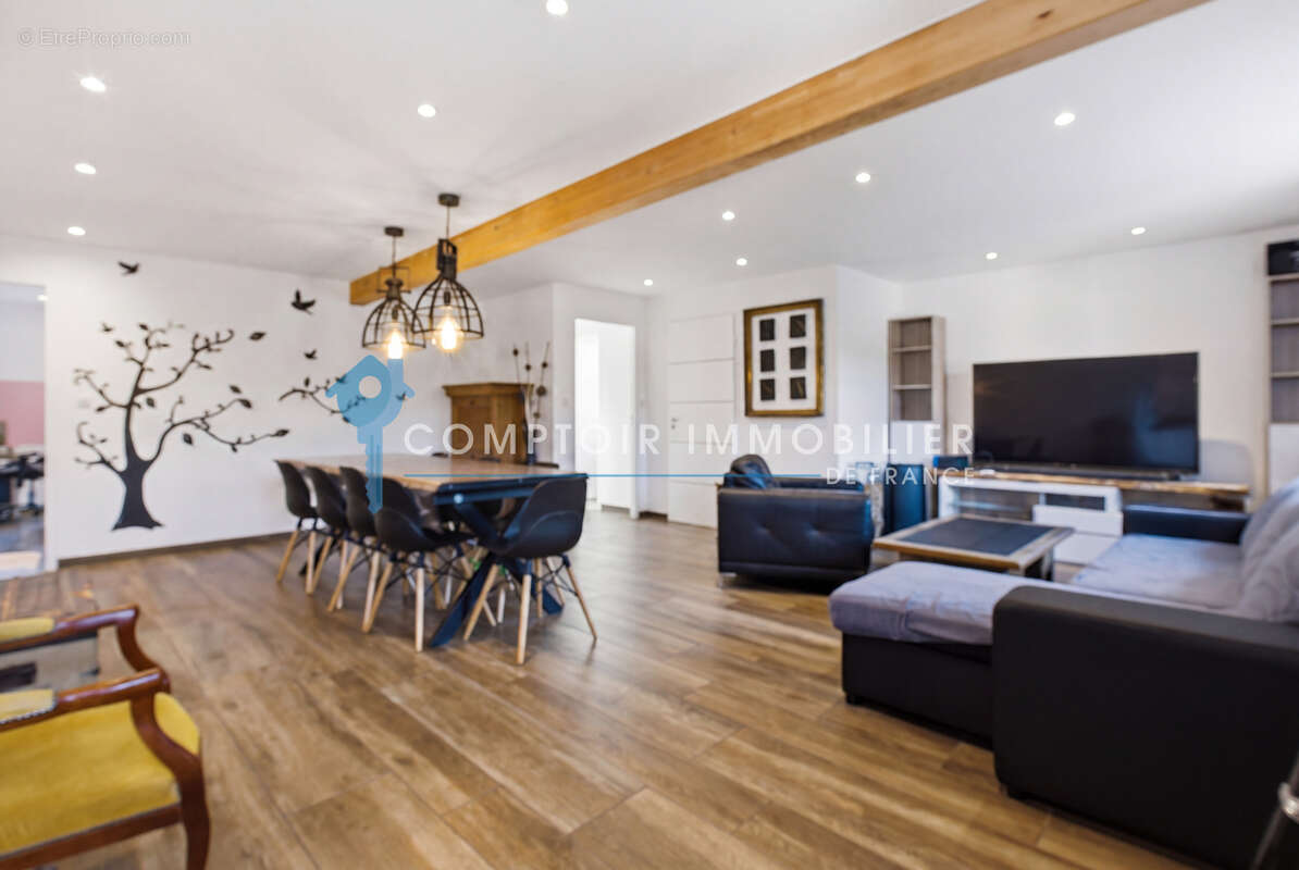 Appartement à RIVES