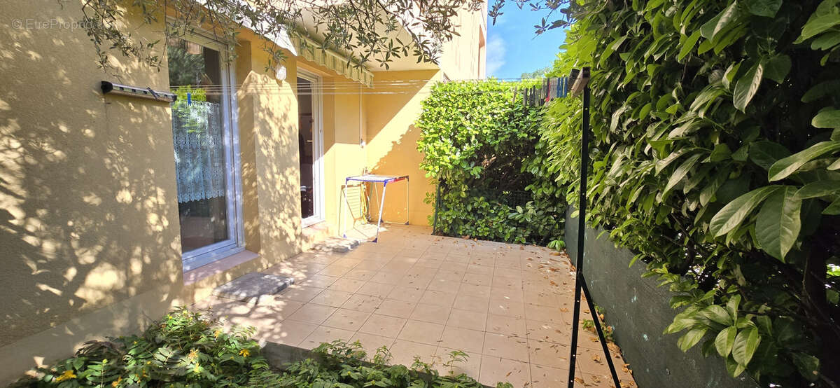 T3 de standing avec jardins, terrasses et parking - photo 15