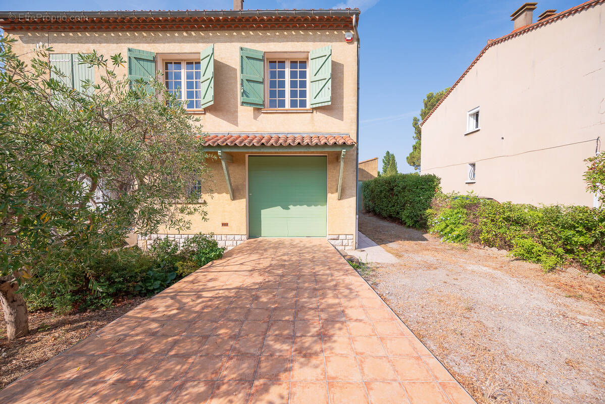 Maison à PEYRIAC-MINERVOIS