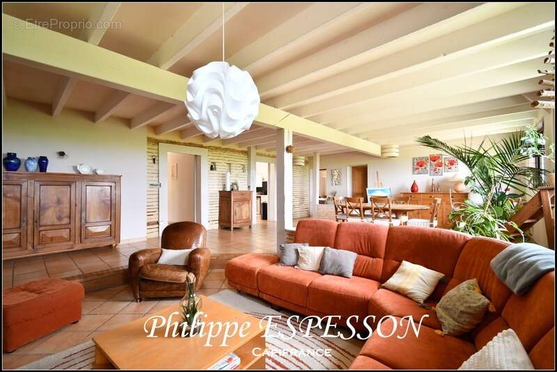 Maison à FOURQUES-SUR-GARONNE