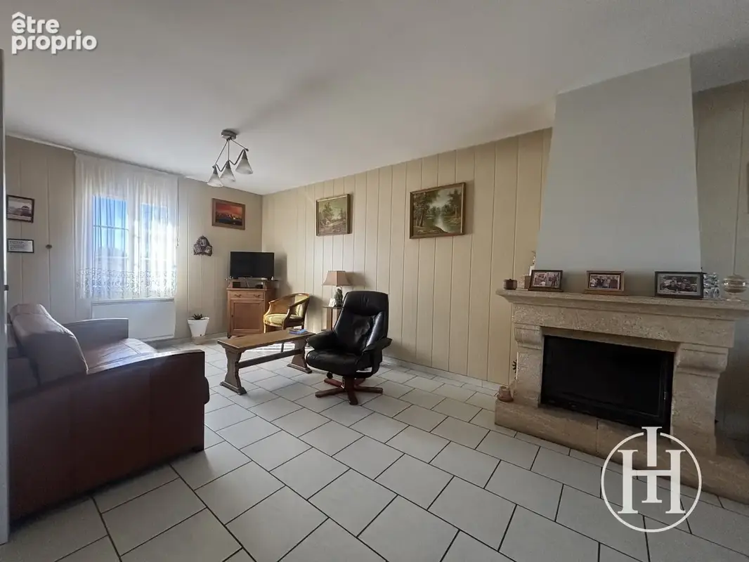 Maison de plain pied avec garage et piscine à Orval - photo 4