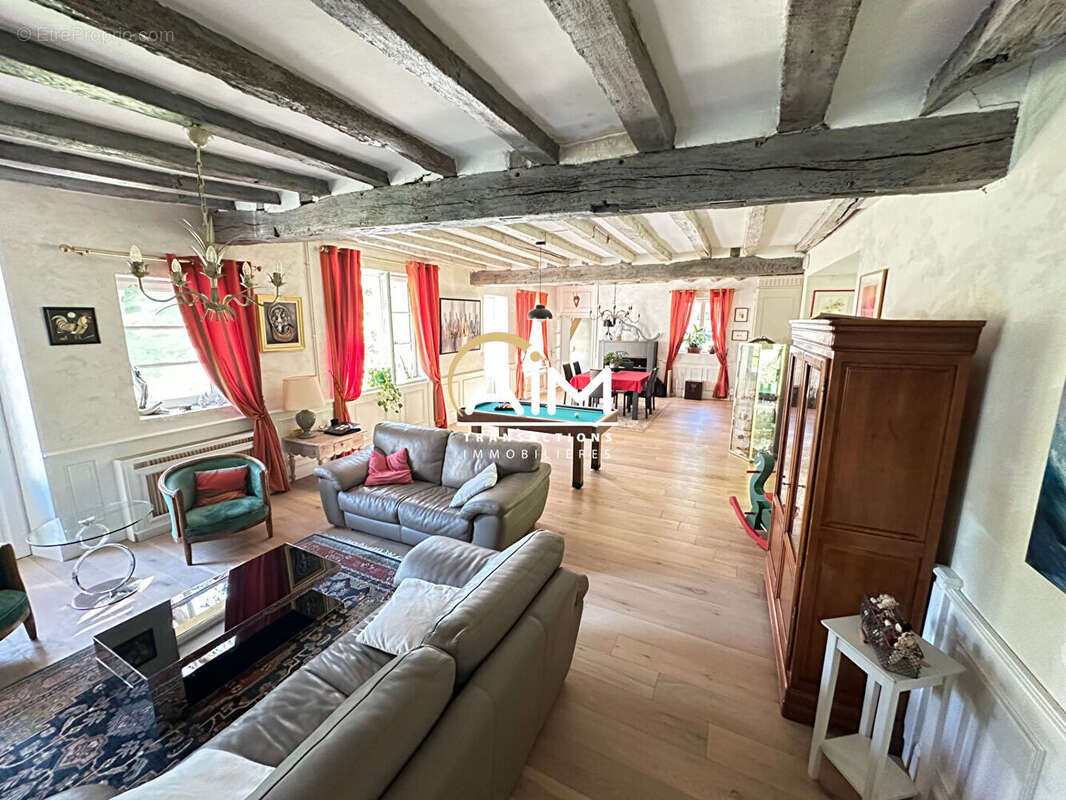 Maison à POCE-SUR-CISSE