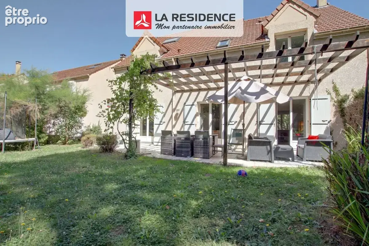 Maison 7 pièces 186 m² à vendre à Le Mesnil-Saint-Denis (78320) - photo 3