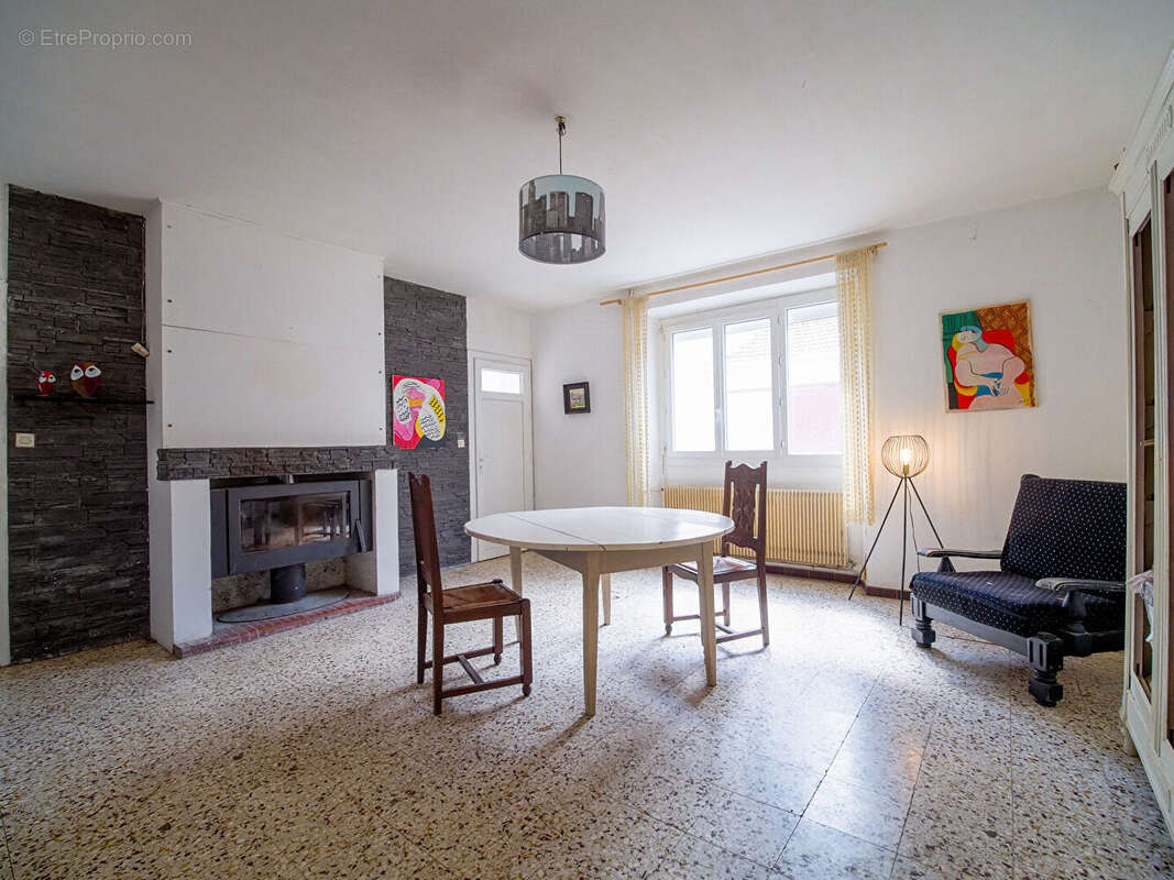 Maison de village avec garage Secteur GEAUNE - photo 2