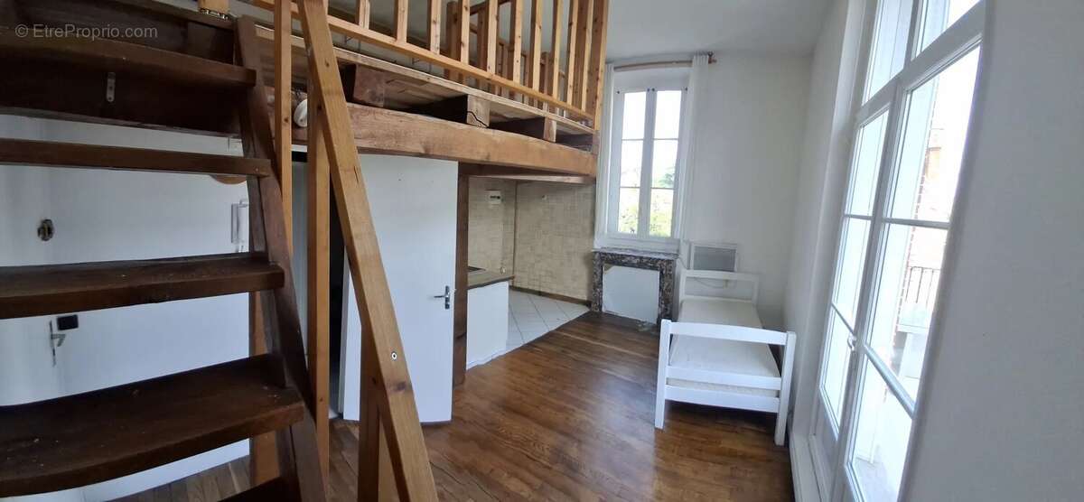 Appartement à HERICY