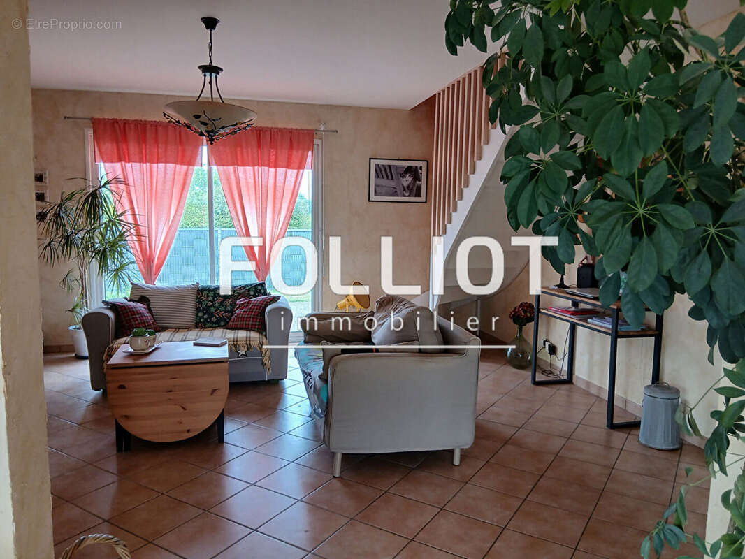 Maison à AGON-COUTAINVILLE