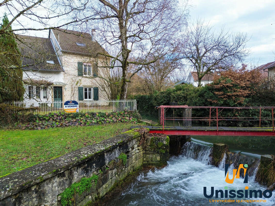 Maison à SAINT-MAURICE-COLOMBIER