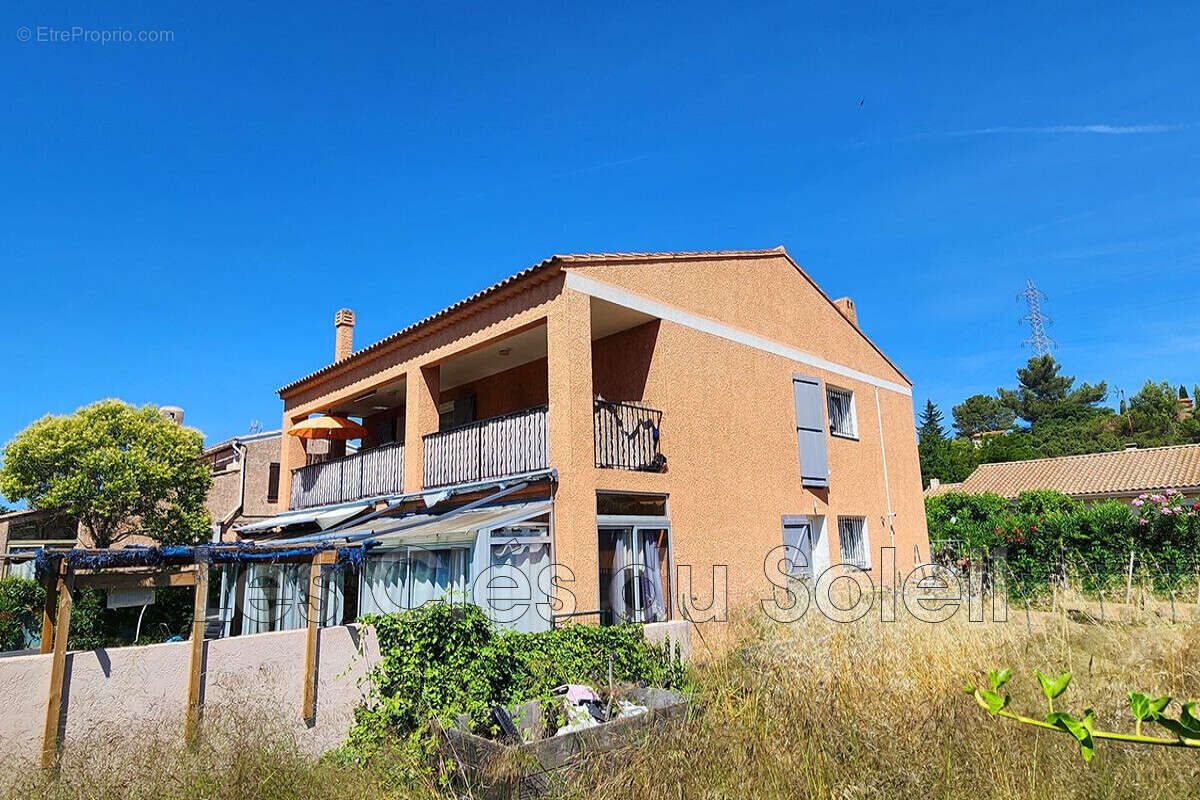 Maison à LA CRAU