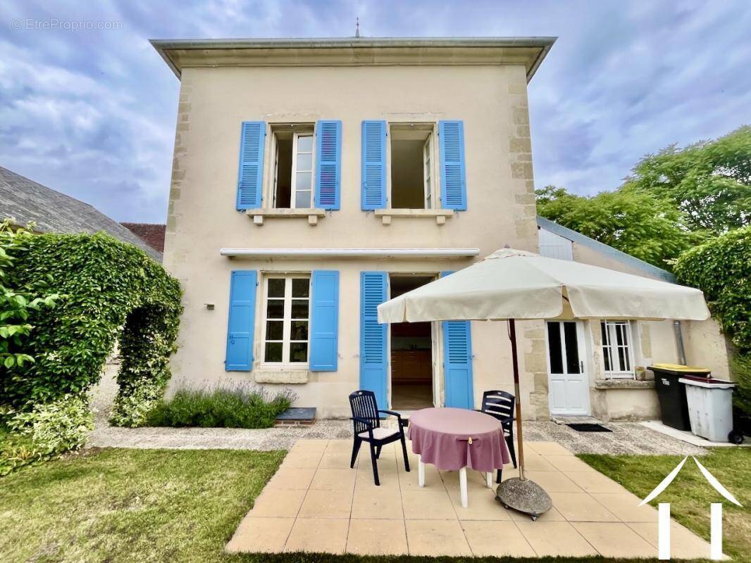 Maison à ANCY-LE-FRANC
