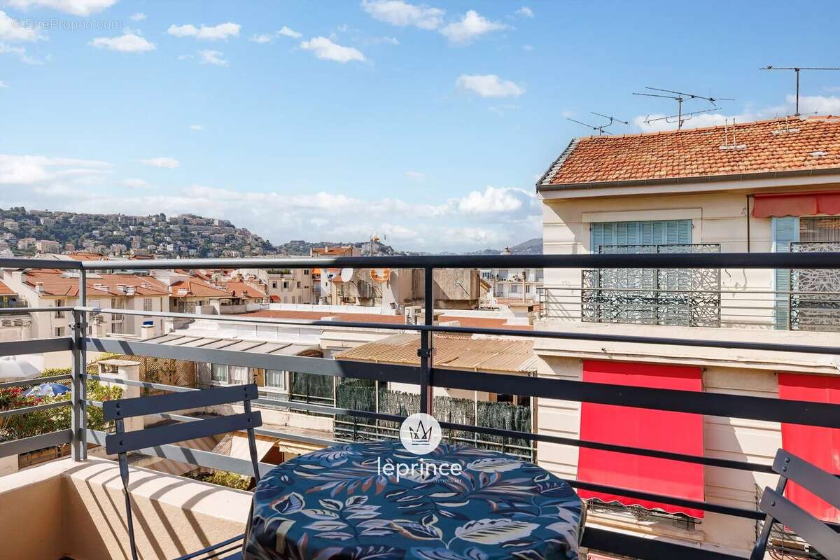Nice - Carré d'Or - 2 Pièces - Dernier étage - Balcon - photo 8