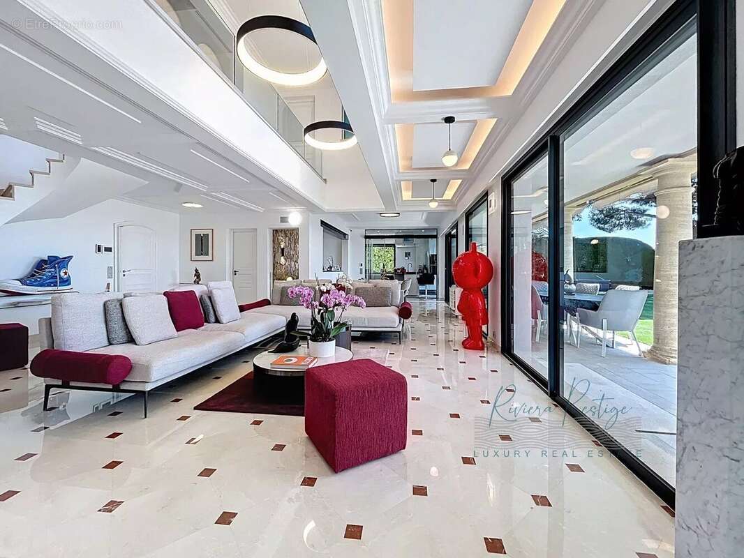 Maison à MOUGINS