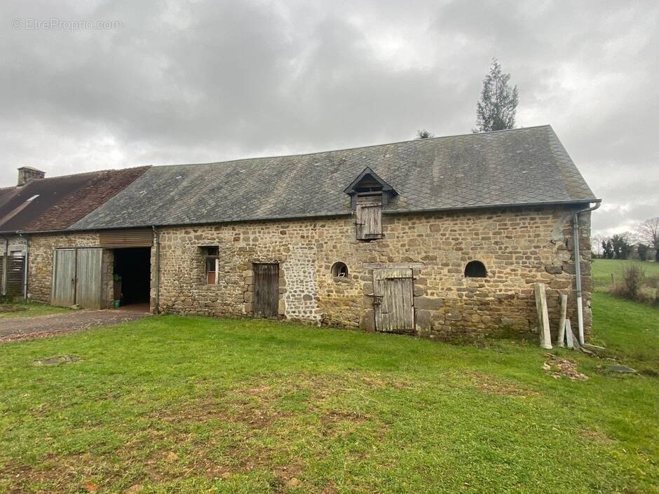 Maison à MAGNY-LE-DESERT