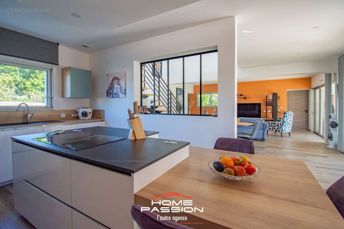 Maison à LES MATHES