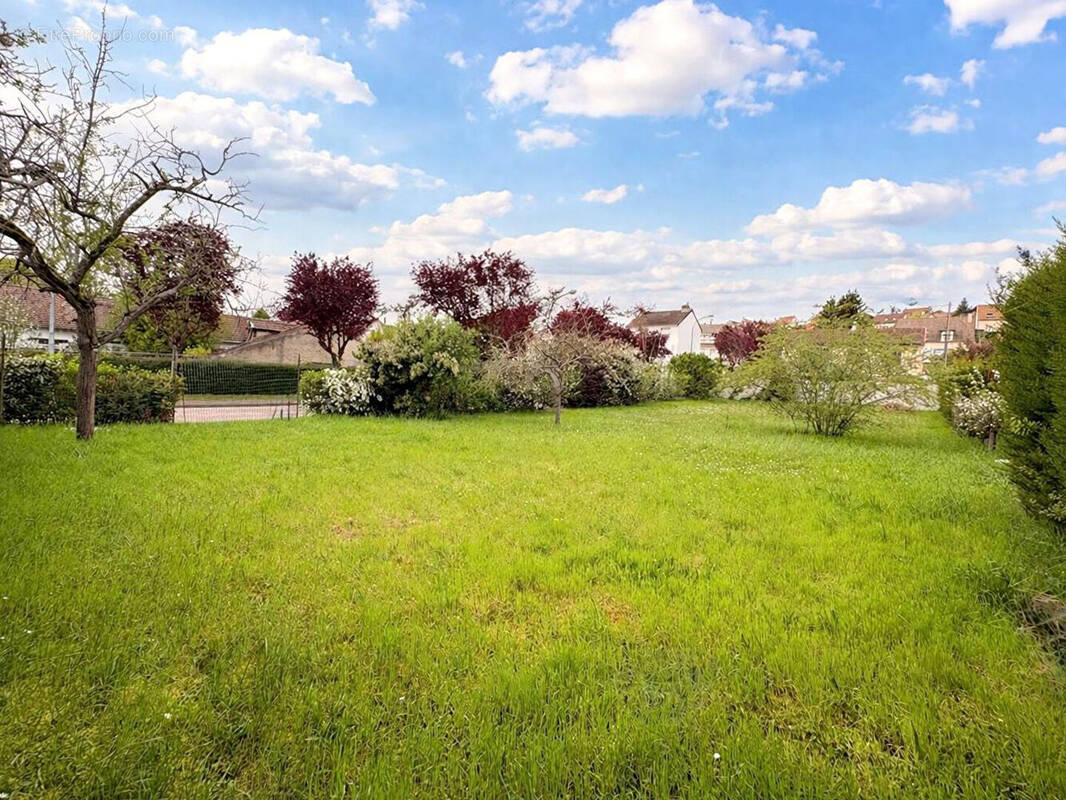 Terrain à GARGENVILLE