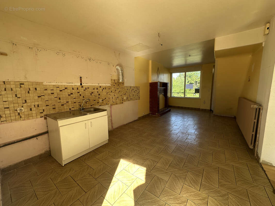 Maison à REFFUVEILLE