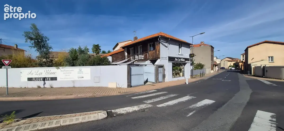 Fonds de commerce de fleuriste + immeuble à vendre à Gerzat (63) ! - photo 8